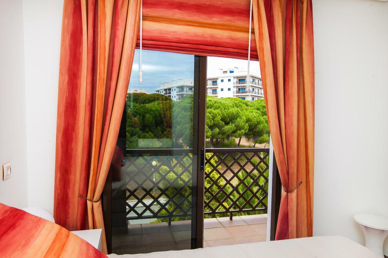 Excellent T2 Apartment With Pools 400M Falesia Beach Албуфейра Екстериор снимка